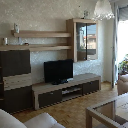 Cozy Near Free Апартаменты Бургас